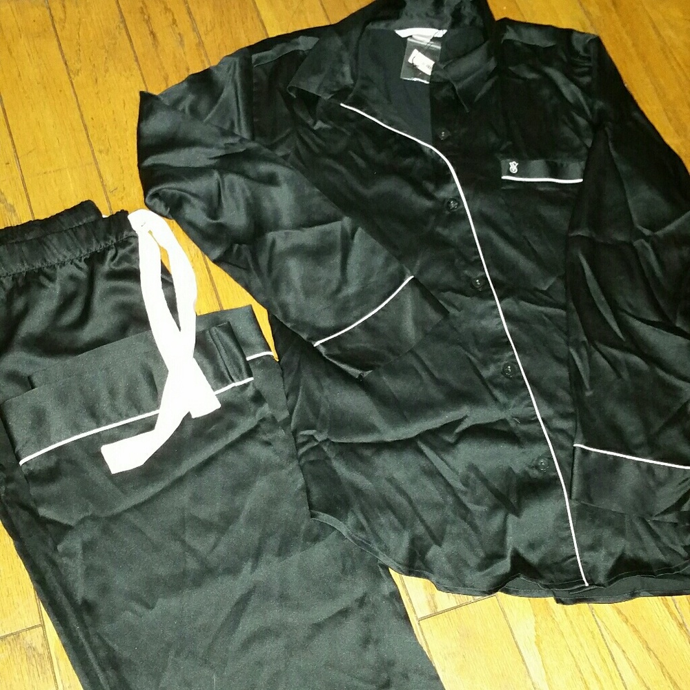 Victoria Secret pajamas set